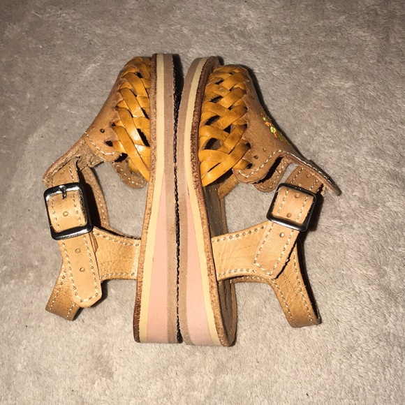 Leather sandals size 2 brown with orange and yellow flower π - Picture 3 of 6